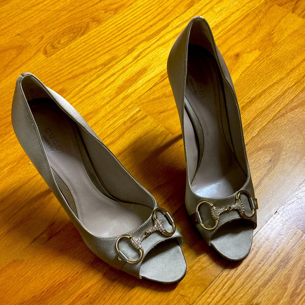 peep toe horsebit gucci pumps - 8.5